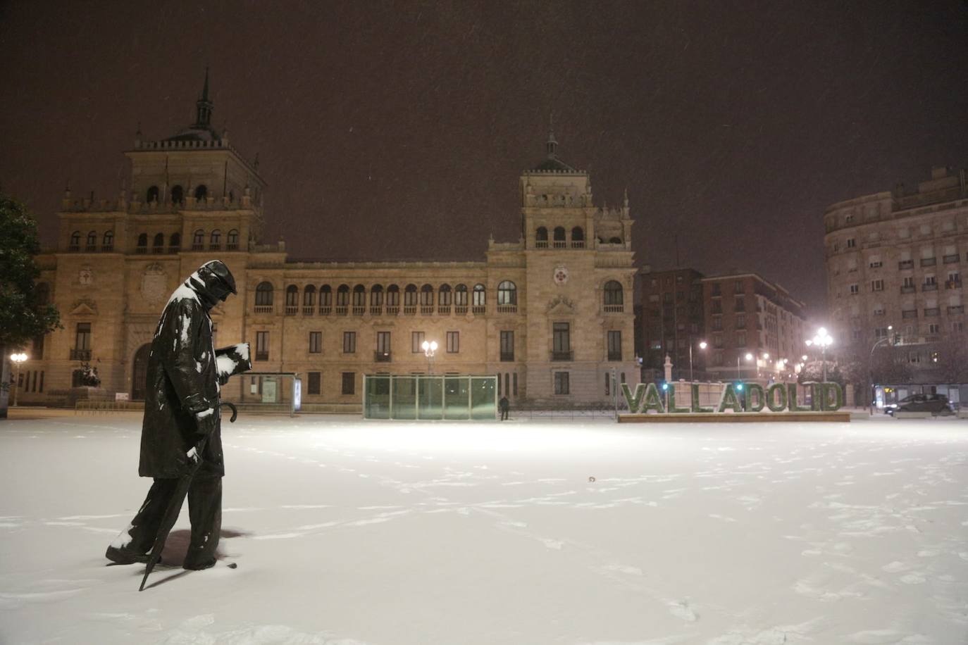 Fotos: Valladolid amanece teñida de blanco