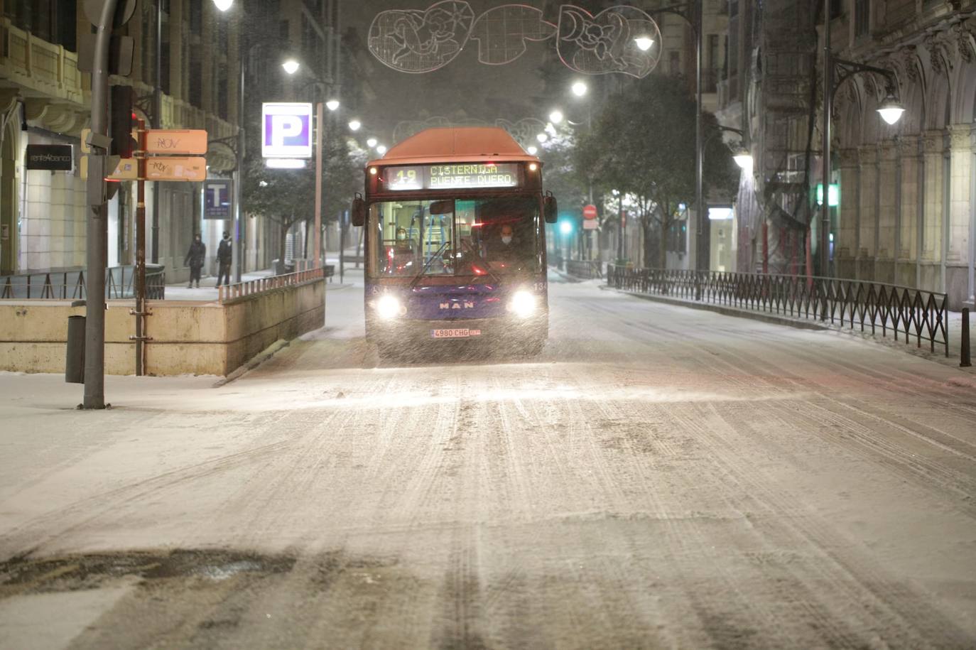 Fotos: Valladolid amanece teñida de blanco