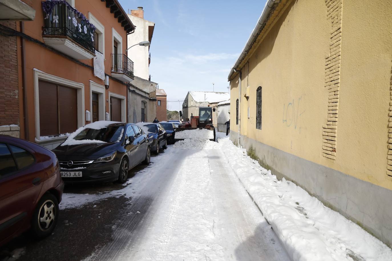 Fotos: Restos de hielo y nieve, protagonistas de la manaña del domingo en Peñafiel