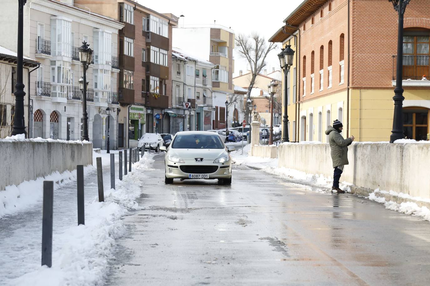 Fotos: Restos de hielo y nieve, protagonistas de la manaña del domingo en Peñafiel