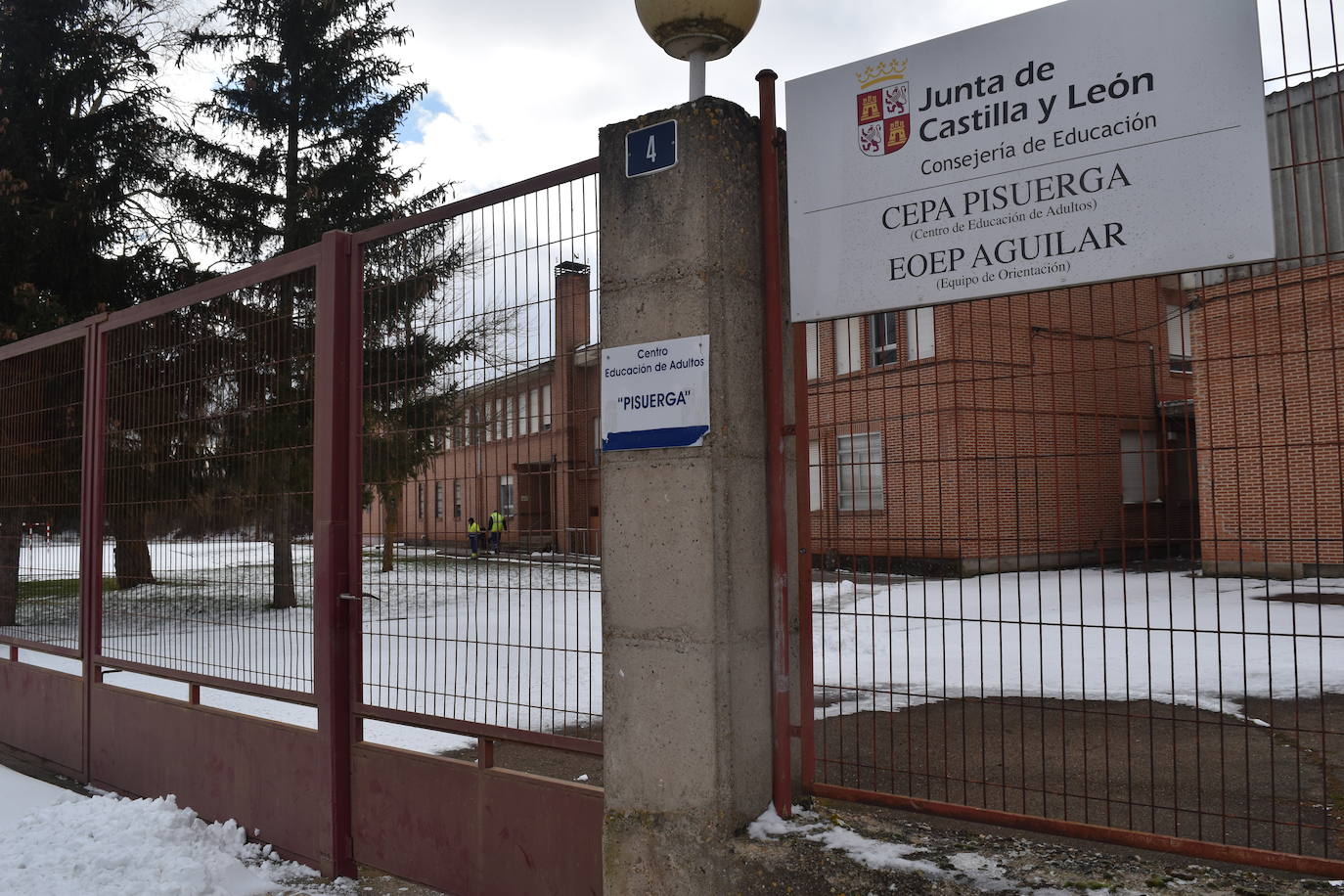 Fotos: Los colegios de Aguilar, preparados para retomar las clases este martes