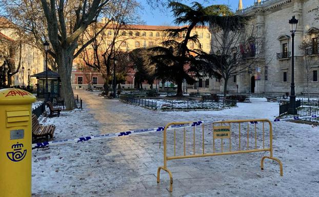 Corte de la plaza de Santa Cruz por la presencia de hielo.