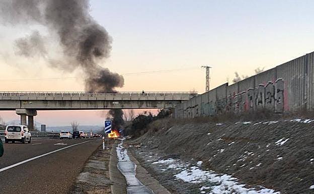 Imagen principal - Imágenes del incidente.