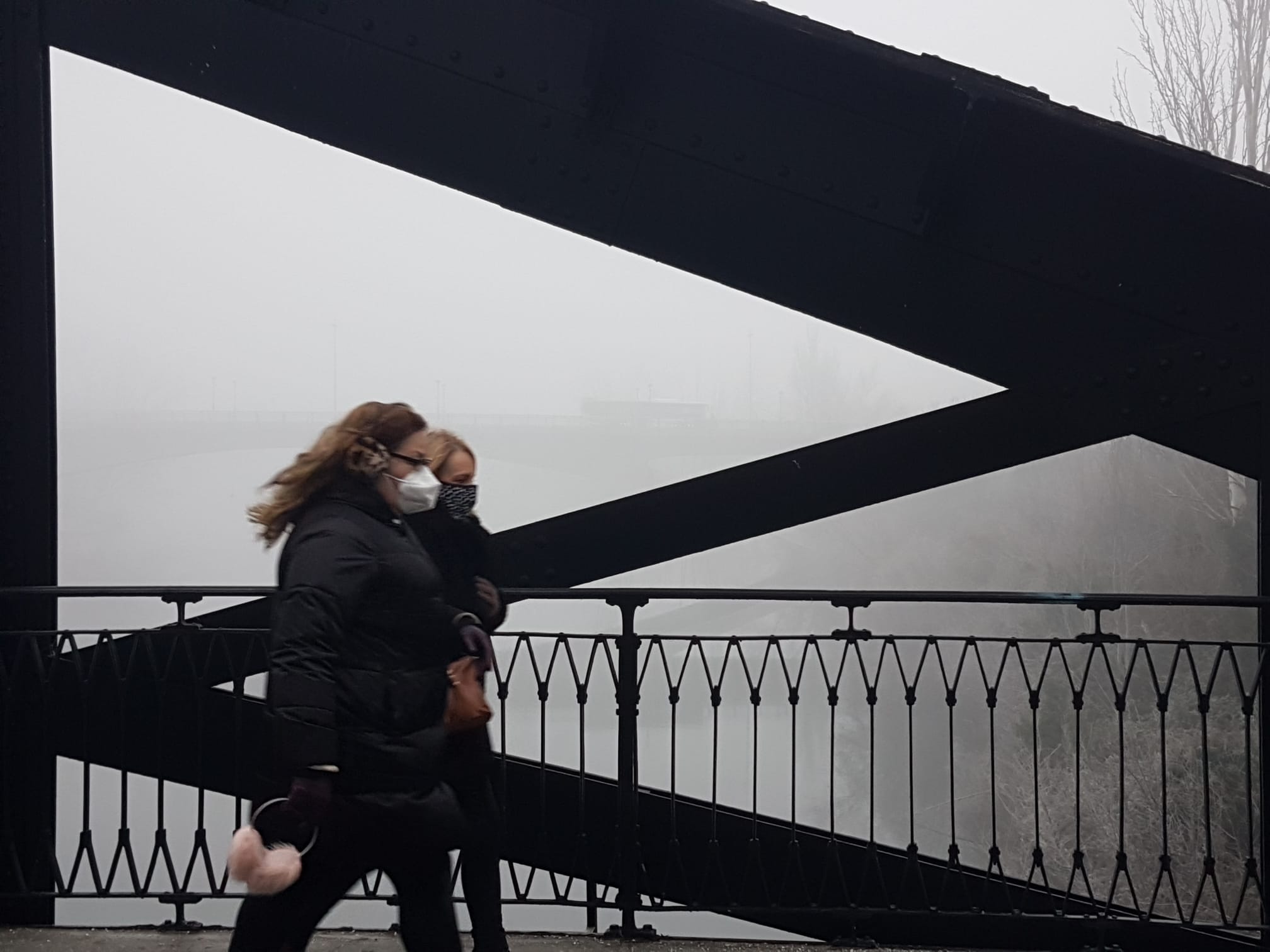 Fotos: Valladolid amanece cubierta de niebla