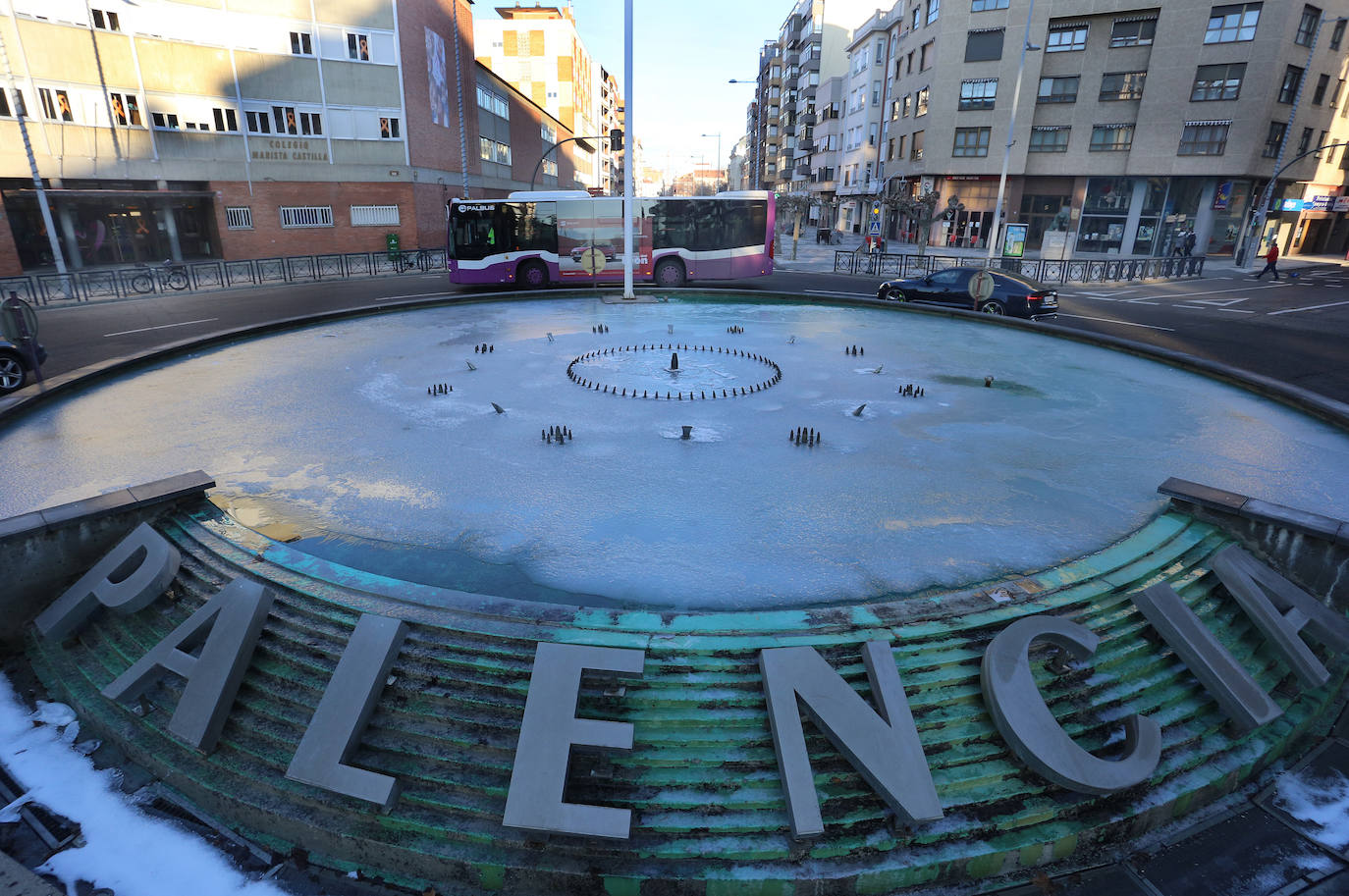 El gélido frío sigue acompañando a los palentinos. 