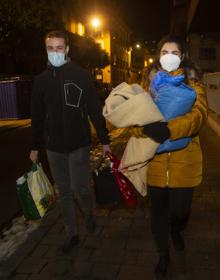Imagen secundaria 2 - Álvaro y Silvia, durante su ruta solidaria por Valladolid. 