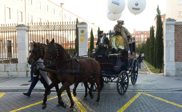 Puente ve un «disparate» el expediente por el recorrido de los Reyes Magos