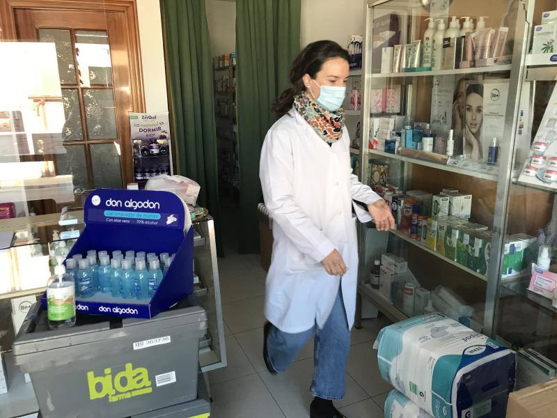 Virginia Sánchez, farmacéutica de Fuente el Sol. 