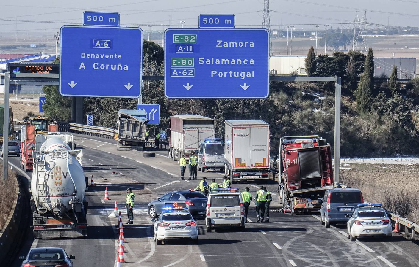 Fotos: Tres camioneros fallecidos en Tordesillas tras sufrir un atropello