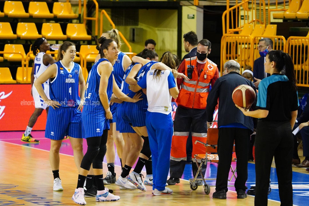 Perfumerías Avenida - Izmit Belediyespor 