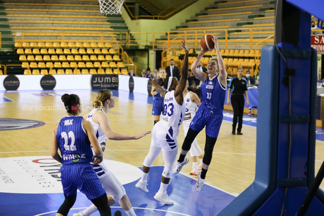 Perfumerías Avenida - Izmit Belediyespor 