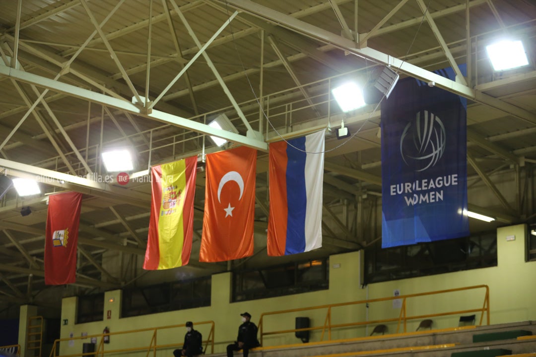 Perfumerías Avenida - Izmit Belediyespor 