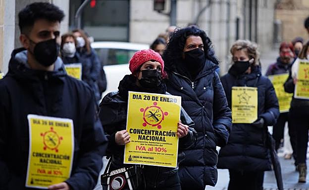 Las peluquerías y centros de estética exigen una bajada del IVA ante la «asfixiante situación» que atraviesan