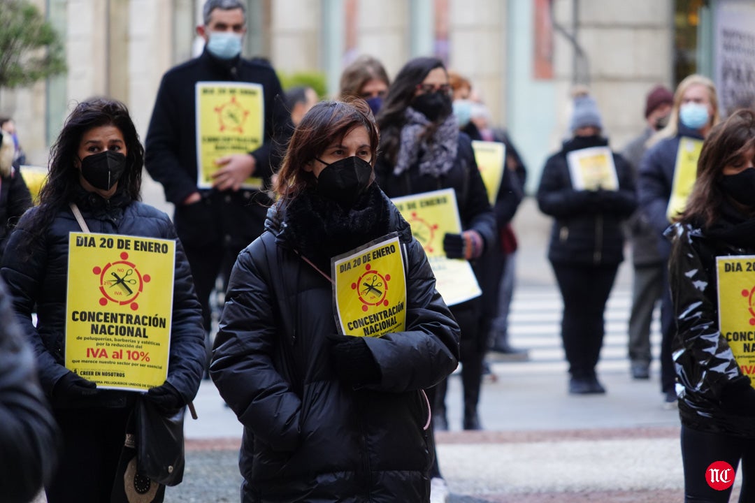 Concentración de peluquerías y barberías en la Plaza de la Constitución 