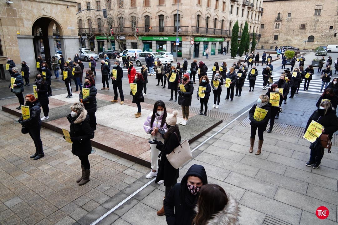 Concentración de peluquerías y barberías en la Plaza de la Constitución 