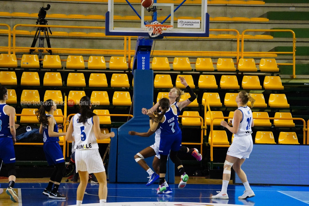 Perfumerías Avenida - Dynamo de Kursk