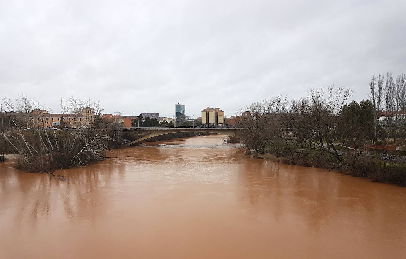 Fotos: Aumenta el caudal del Pisuerga a su paso por Valladolid