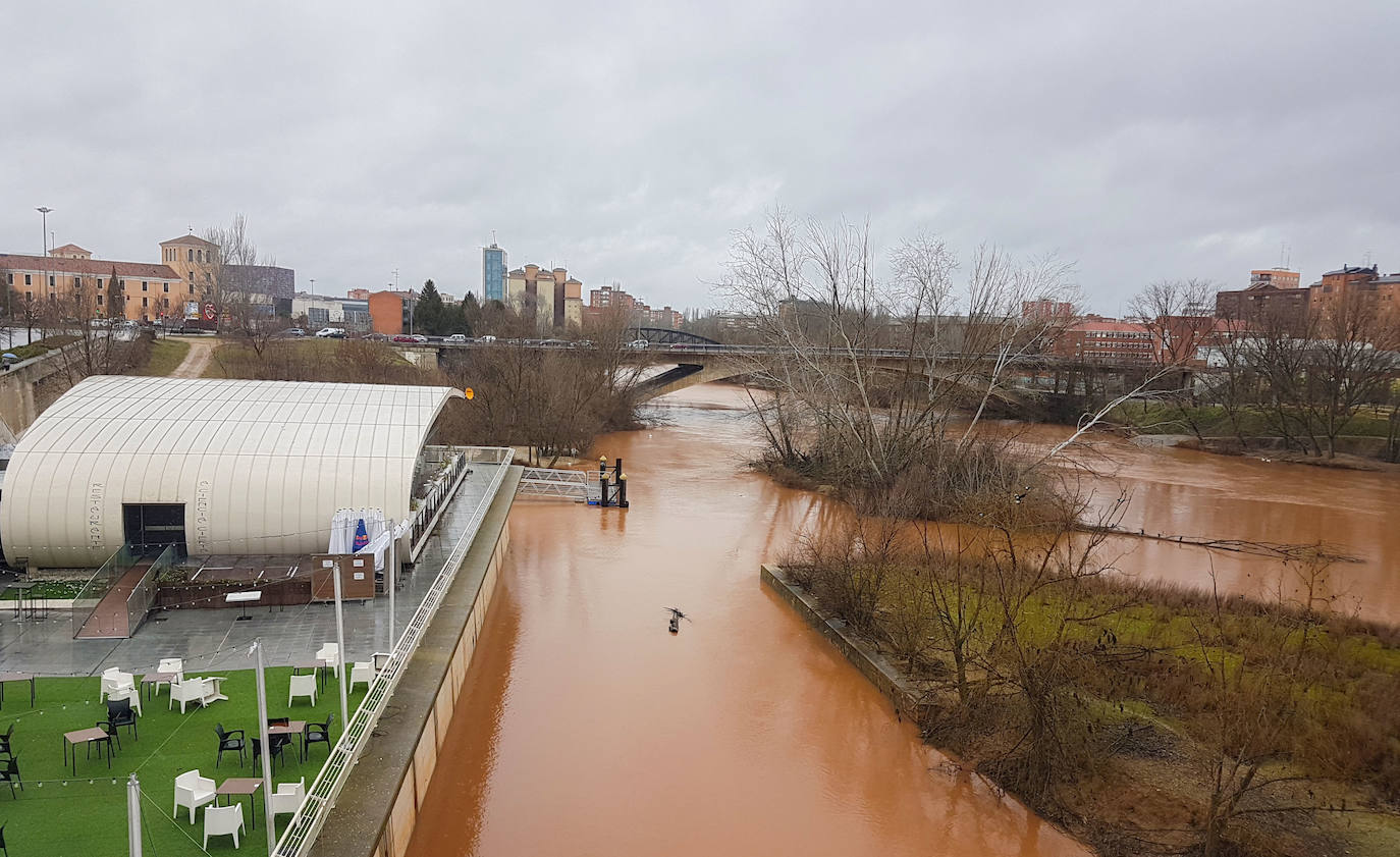 Fotos: Aumenta el caudal del Pisuerga a su paso por Valladolid