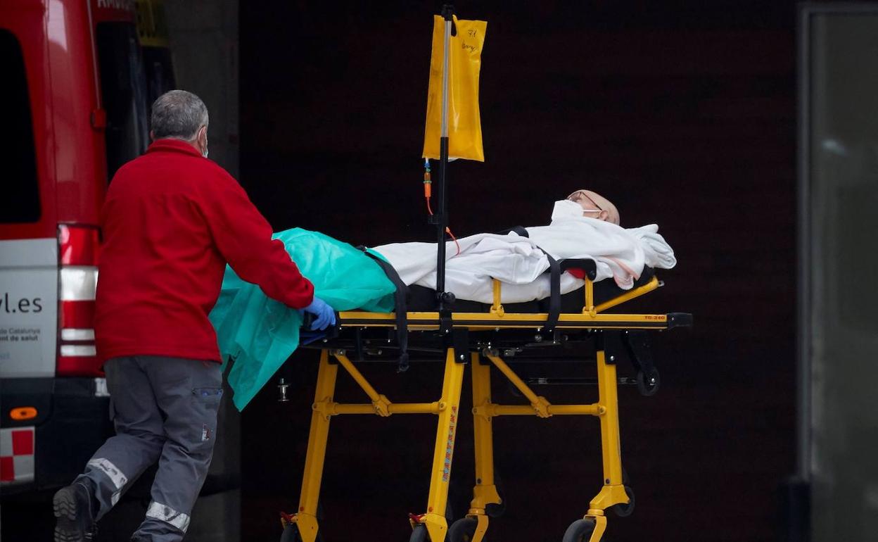 Ingreso de una paciente de covid en Barcelona.