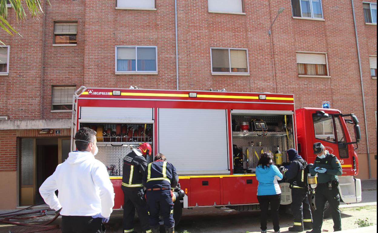 Intervención de los bomberos de la Comunidad de Villa y Tierra.