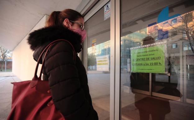 Cuatro centros de salud cierran por las tardes en Valladolid ante la falta de profesionales