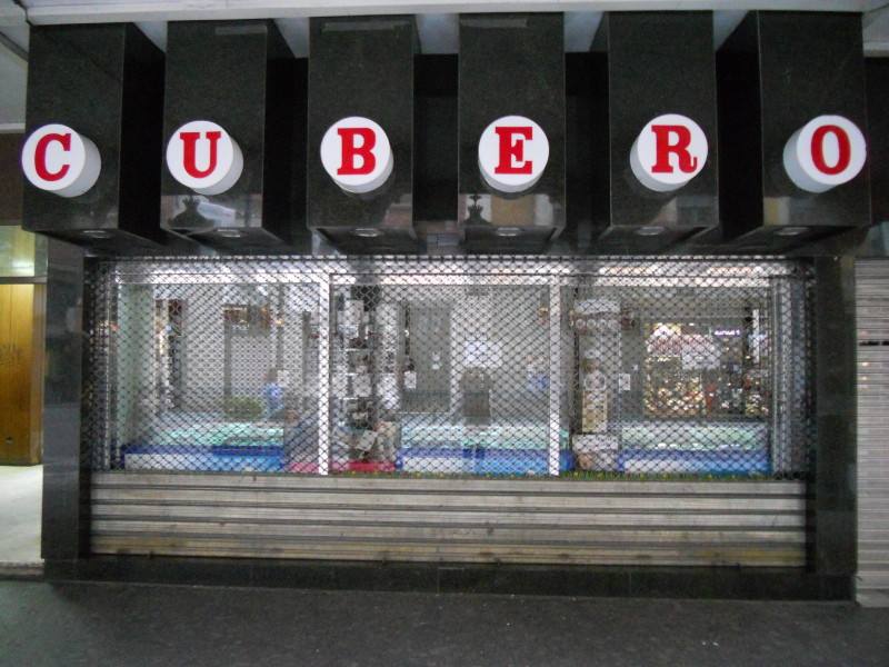 Calle Pasión, 7. Tipografía: slab serif.