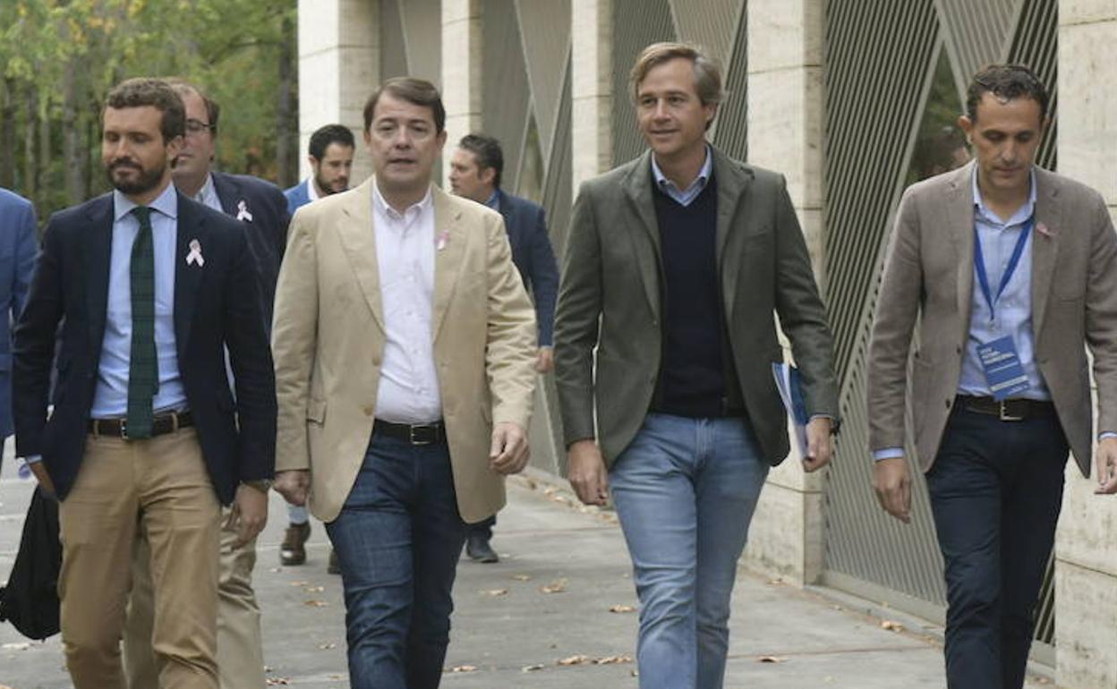 Pablo Casado, Alfonso Fernández Mañueco, Pablo González Terol y Conrado Íscar, en un acto del PP en el otoño de 2019 en Valladolid.