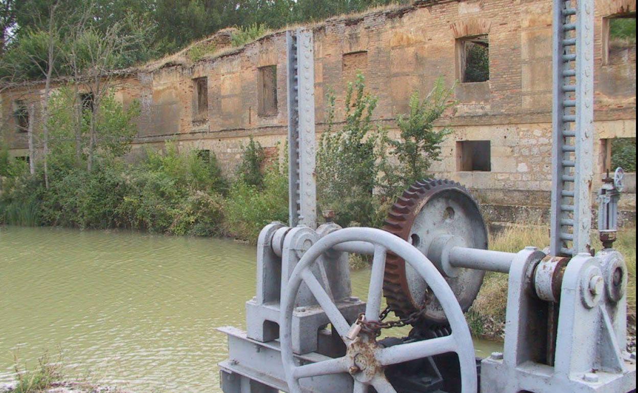 Esclusa del Canal de Castilla, en Medina de Rioseco. 