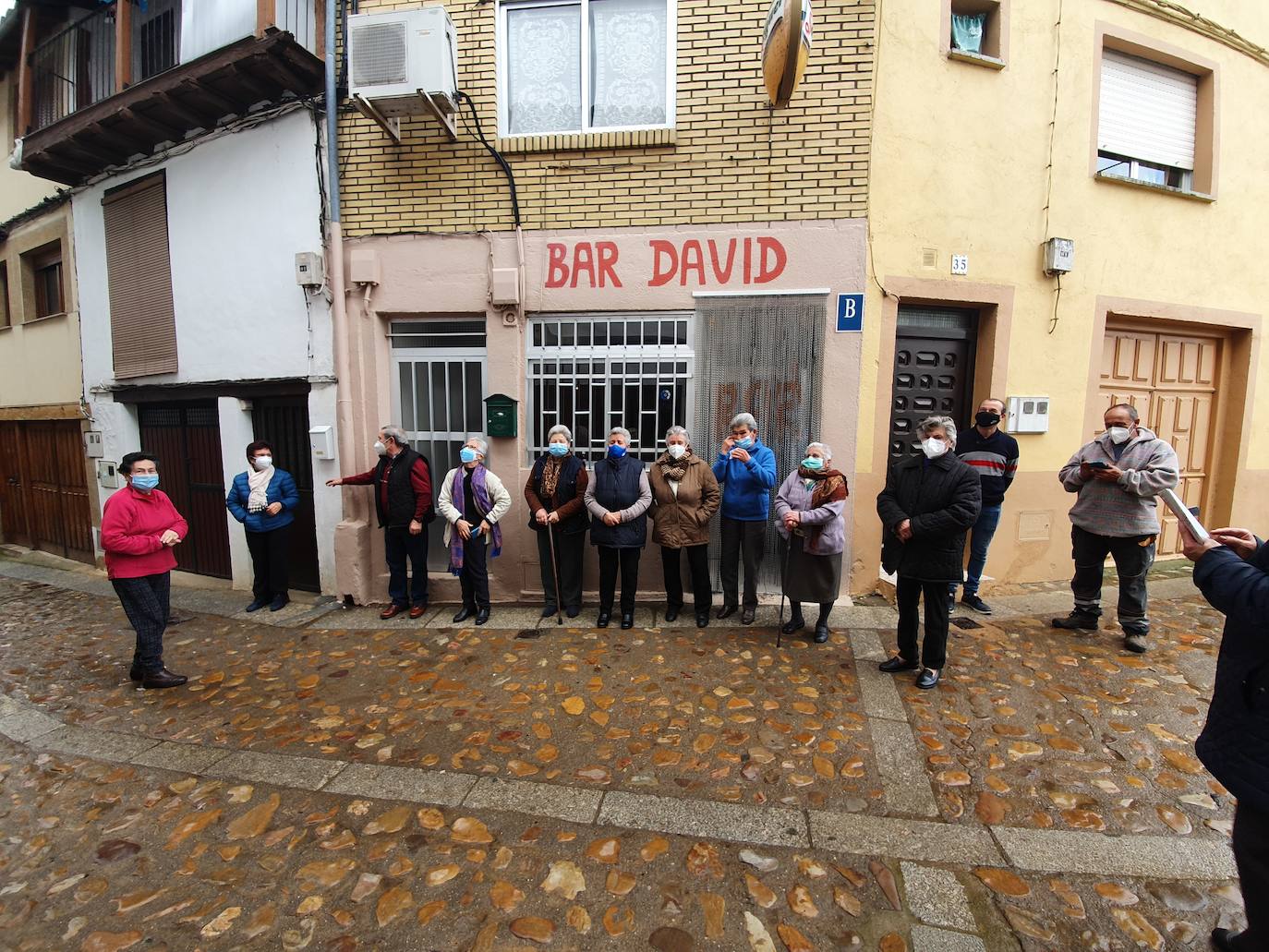 Fotos: Josefa Ripoll Martín celebra sus 100 años en Garcibuey, Salamanca