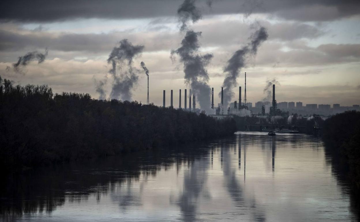 Refinería de petróleo en Feyzin (Francia).