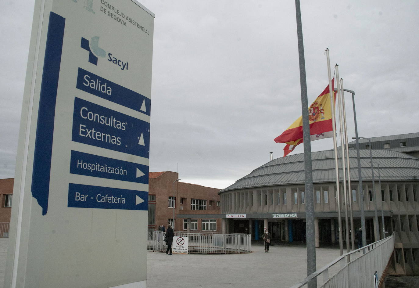 Entrada al Hospital de Segovia.