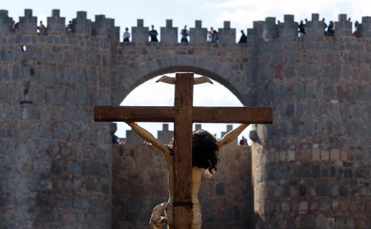 Procesión de los Estudiantes de la Semana Santa de Ávila en una edición pasada 