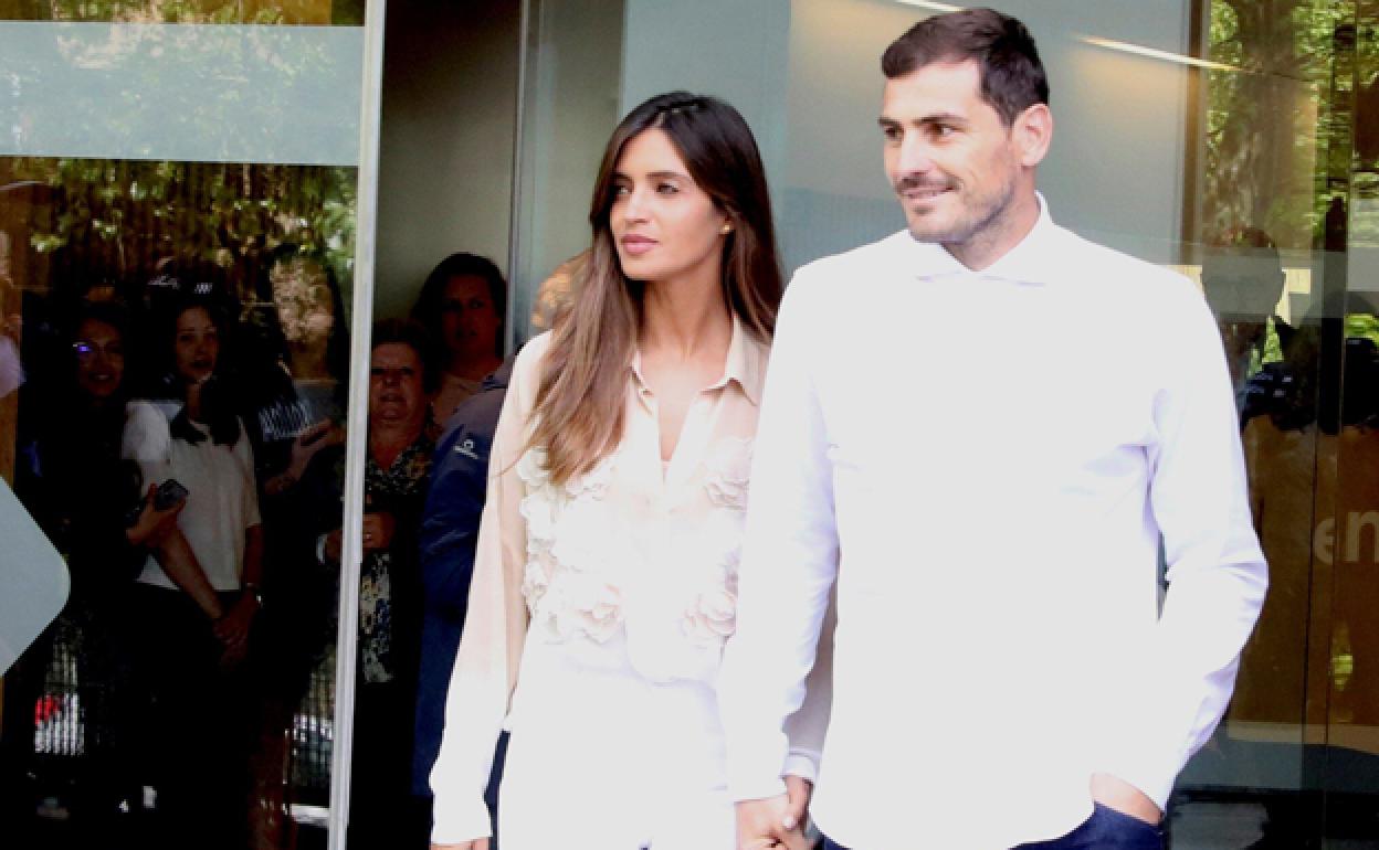 Iker Casillas pone fin a todos los rumores de separación con Sara Carbonero