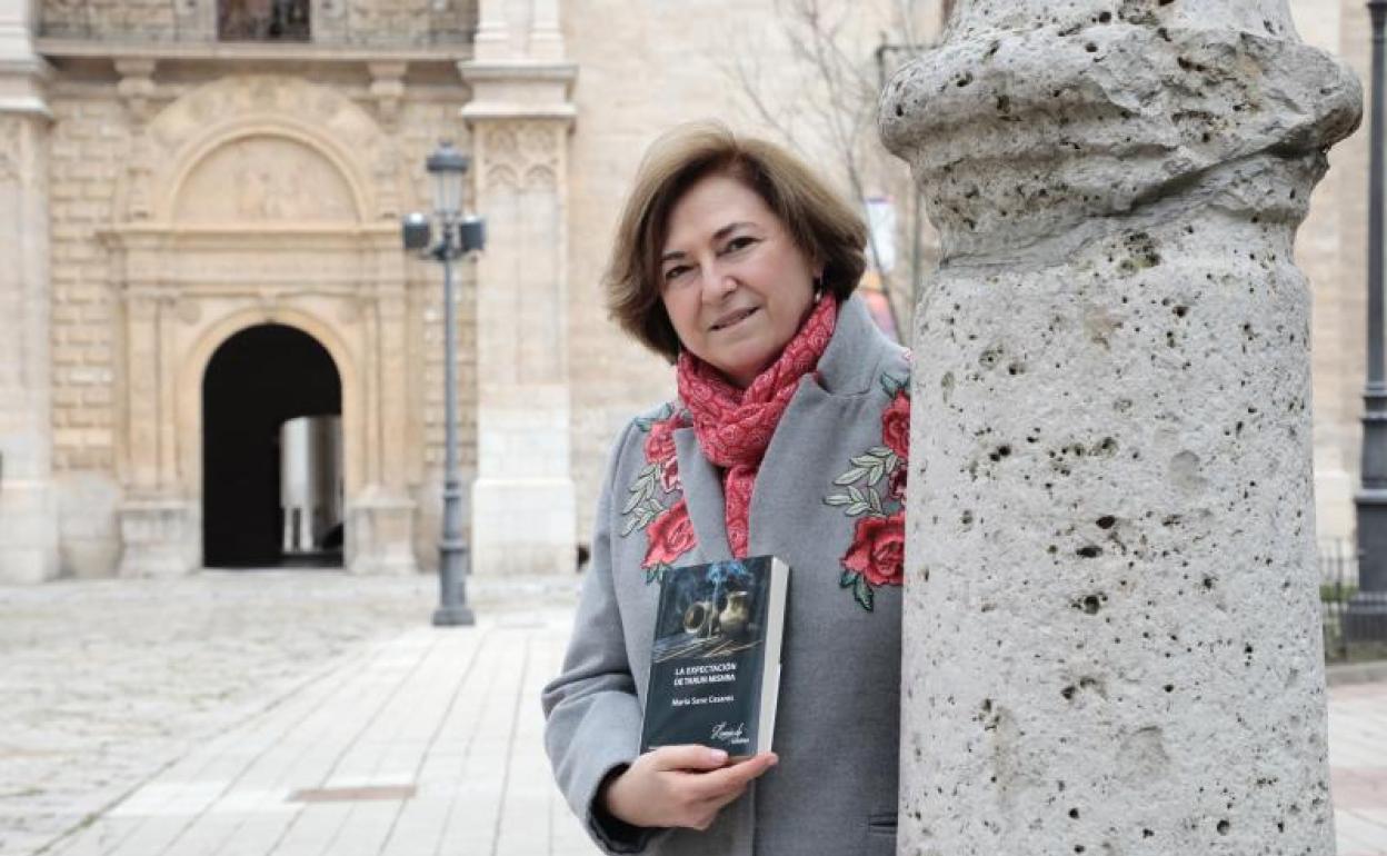 María Sanz Casares, con su novela. 