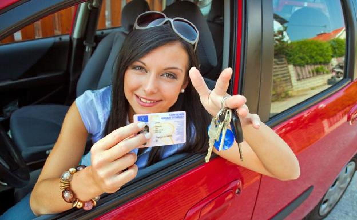 La DGT le mete mano al carnet de conducir