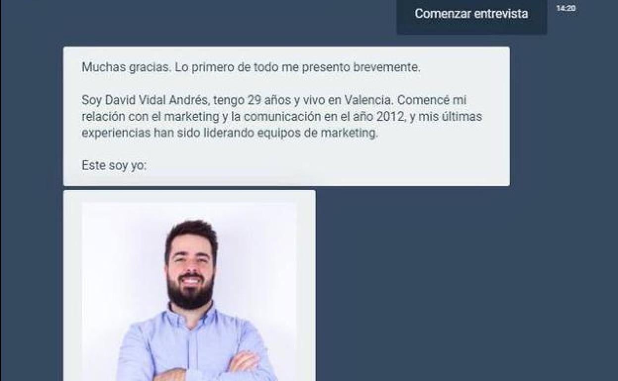 La conversación del joven demandante de empleo. 