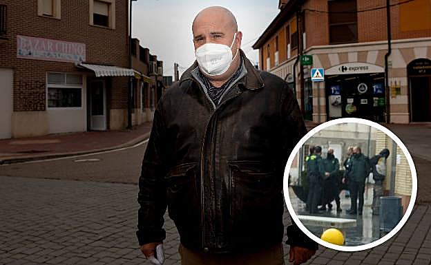 Egelmar de Francisco, agente del Seprona, capturó al presunto asaltante de un banco cuando huía. 