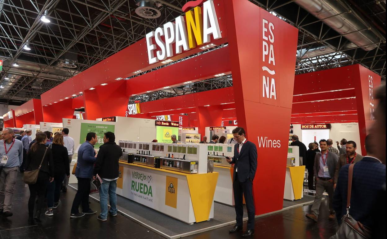 Los vinos españoles en la feria alamana Prowein de Düsseldorf en 2017. 