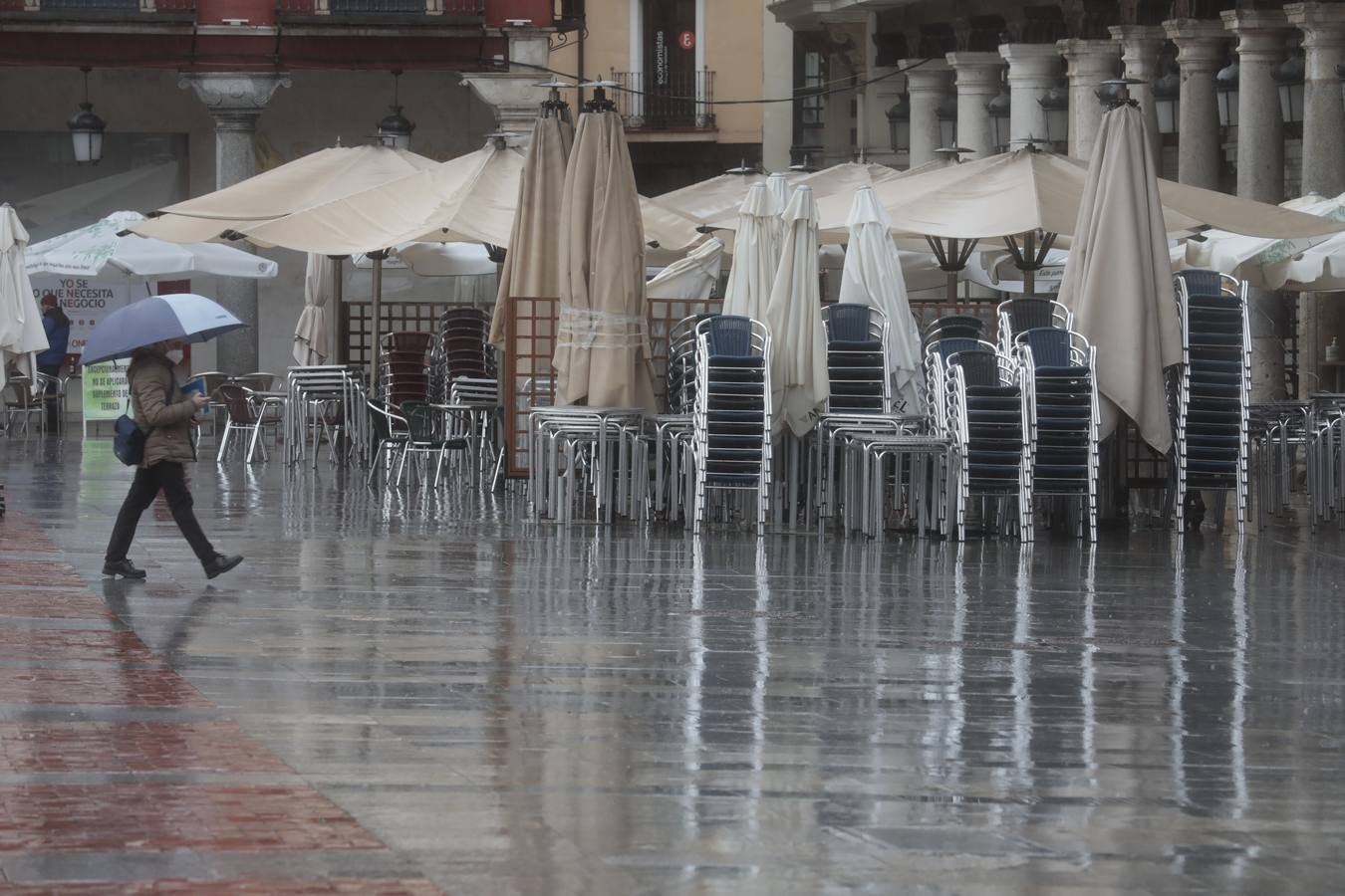 Fotos: Día de lluvia en Valladolid