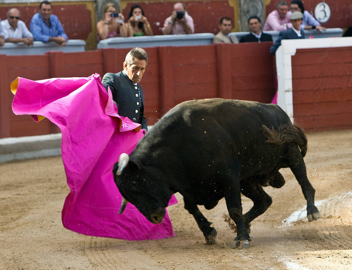 28.07.12 El torero Andres Vázquez celebra el 50 aniversario de su alternativa y de su 80 cumpleaños en la Plaza de Toros de Zamora.