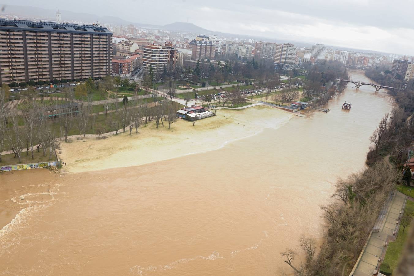 Fotos: Aumenta el caudal de Pisuerga a su paso por Valladolid