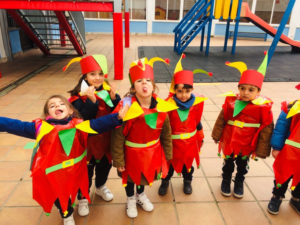 Fotos: Carnaval en el colegio Santa Teresa de Jesús de Valladolid