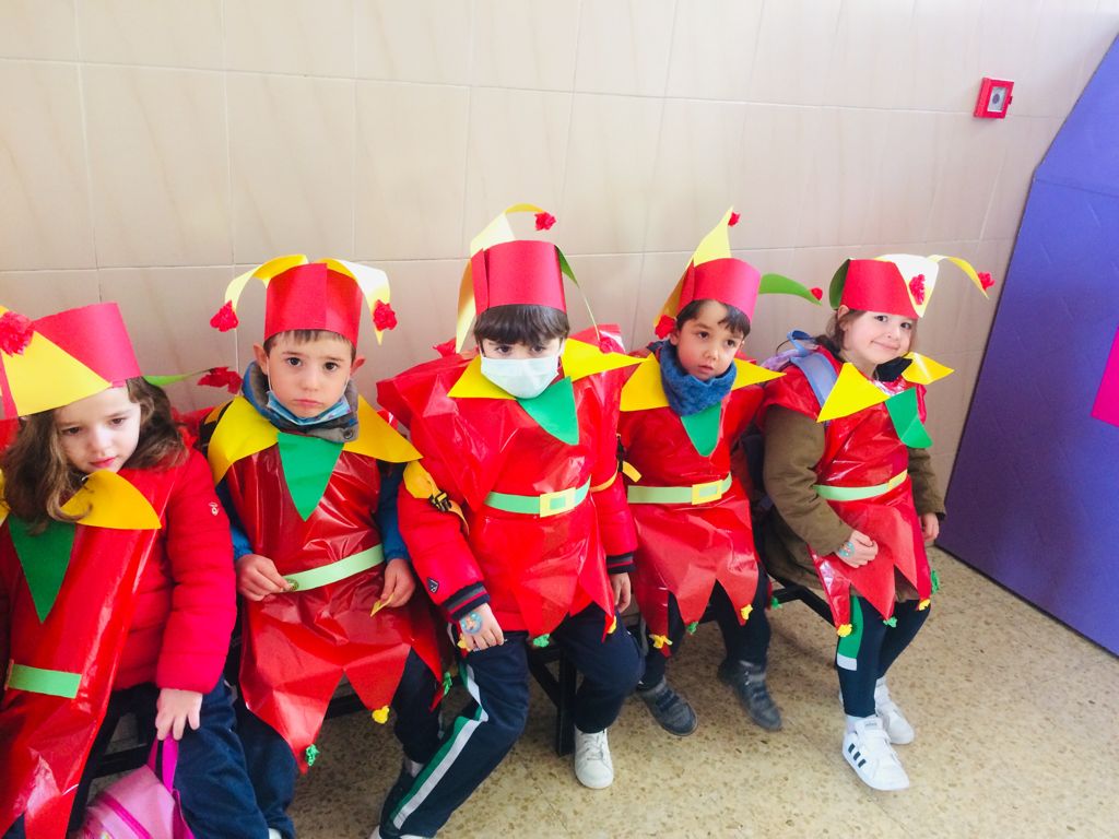 Fotos: Carnaval en el colegio Santa Teresa de Jesús de Valladolid