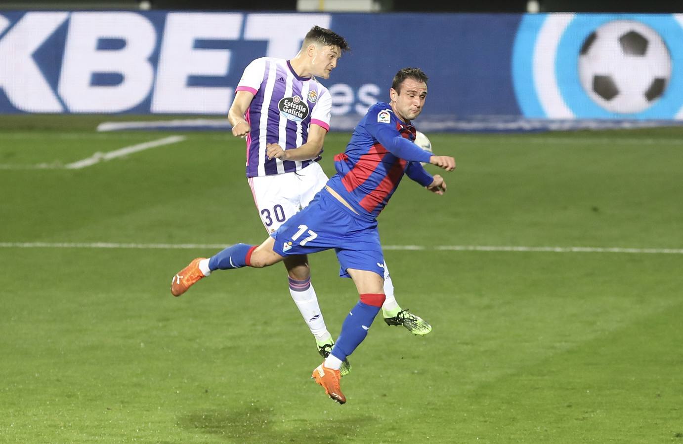 Fotos: El Real Valladolid empata en Eibar (1-1)