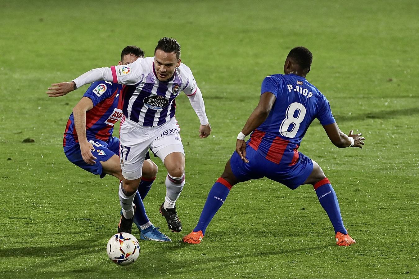 Fotos: El Real Valladolid empata en Eibar (1-1)