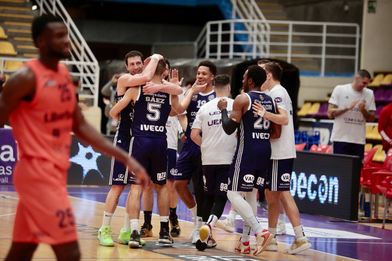 Partido entre el Clínica Sur-Aspasia y el Liberbank Oviedo.