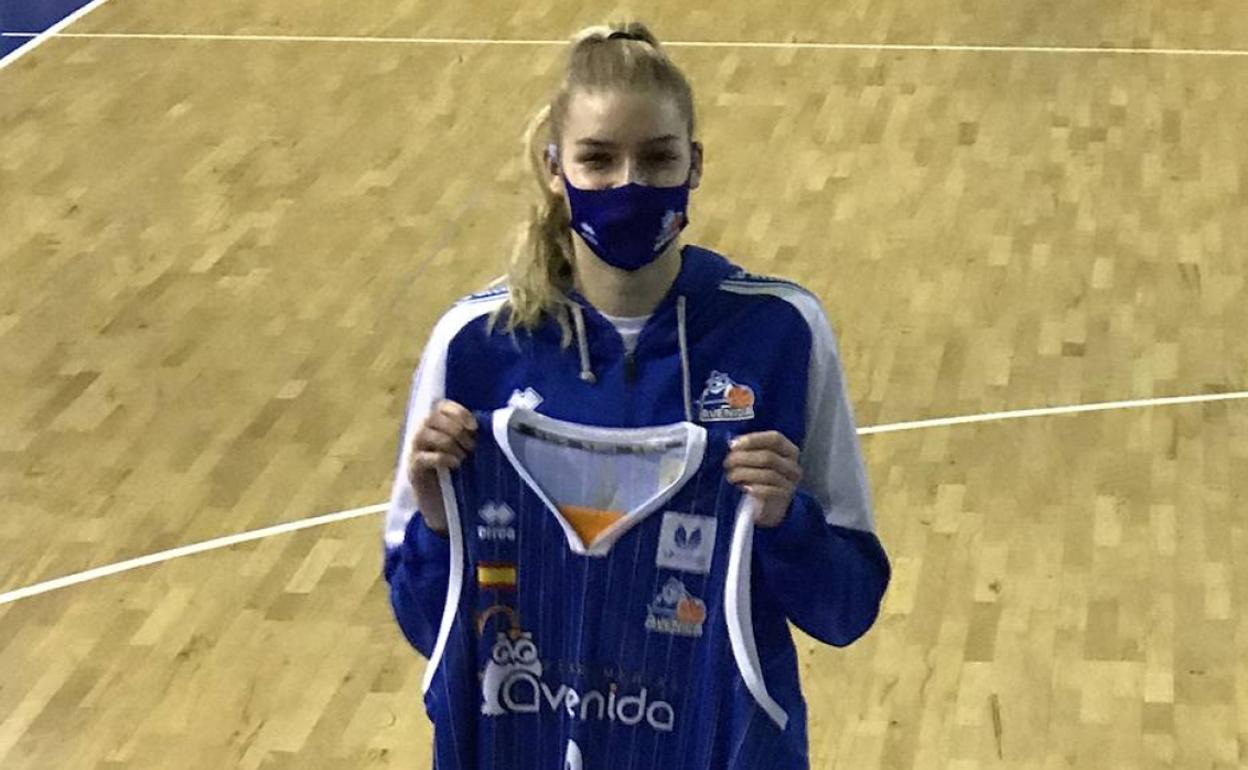 El CB Avenida recibe al Spar Gran Canaria con el gran aliciente del debut de Bella Alarie