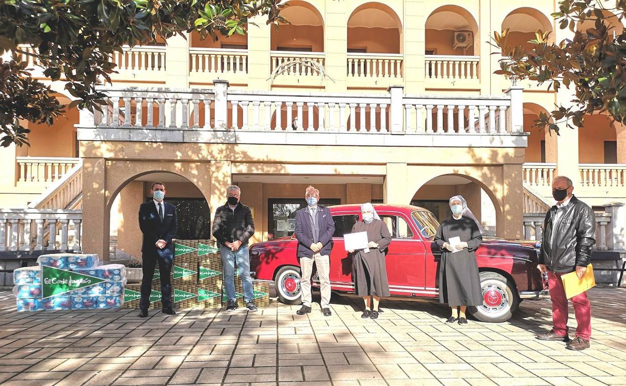 Donación a las Hermanitas de los Pobres.