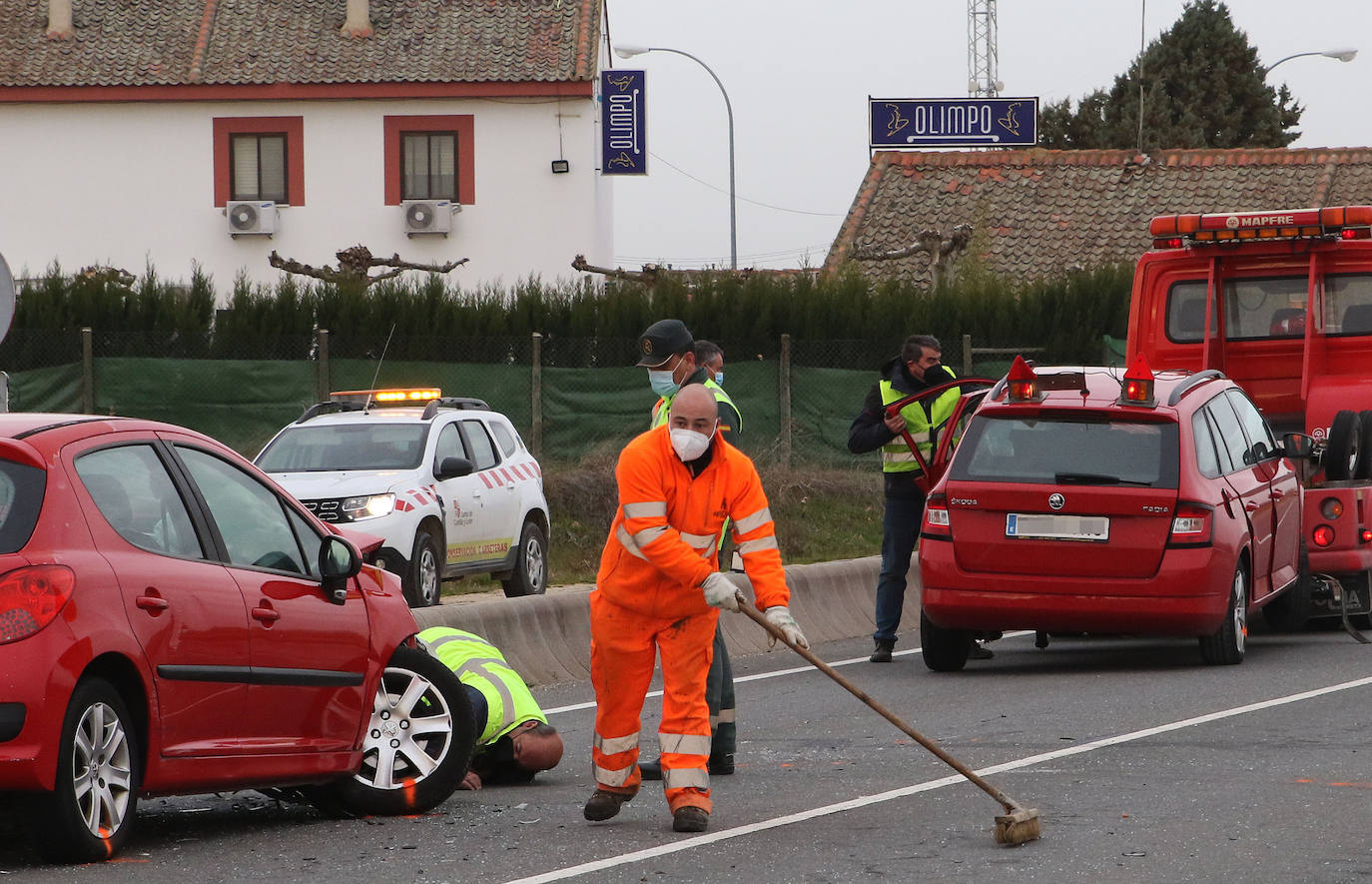 Colisión entre dos vehículos en Garcillán.