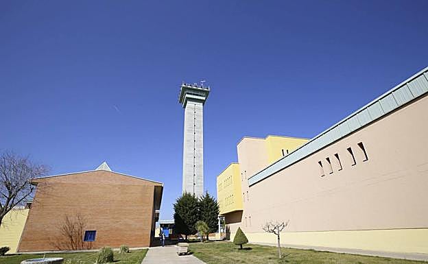 La cárcel de Topas esquiva la tercera ola y no registra ningún contagio entre sus 680 reclusos